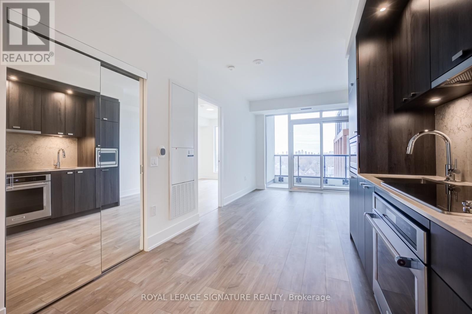 538 - 858 Dupont Street, Toronto, Ontario  M6G 0C1 - Photo 5 - W12999556