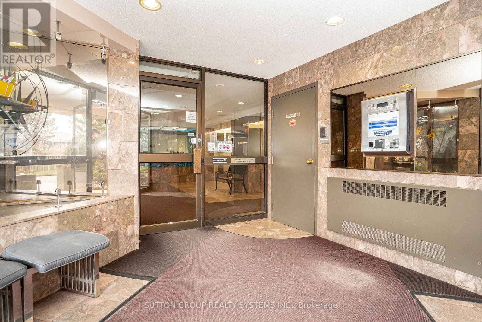 #802 - 20 Cherrytree Drive, Brampton, Ontario  L6Y 3V1 - Photo 3 - W12999564