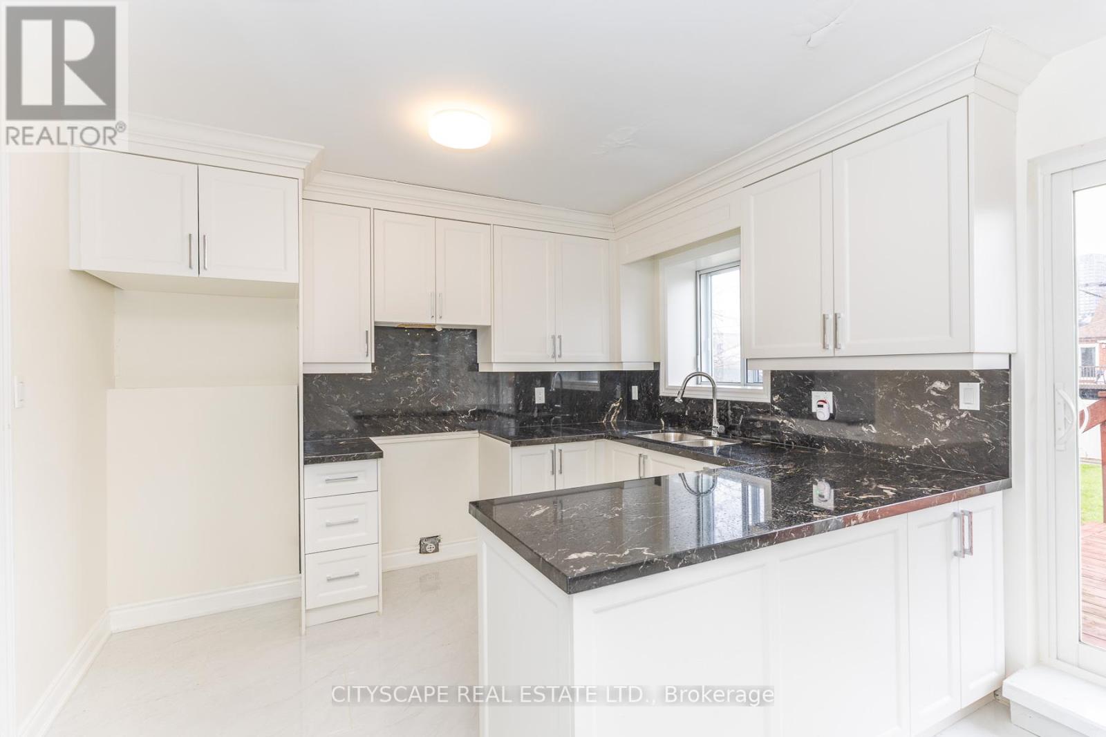 22 Sparrow Avenue, Toronto, Ontario  M6A 1L4 - Photo 14 - W12999602