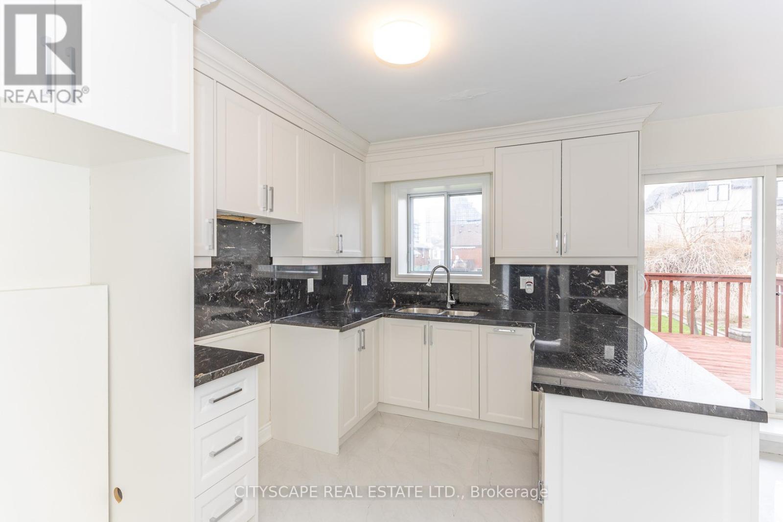 22 Sparrow Avenue, Toronto, Ontario  M6A 1L4 - Photo 15 - W12999602