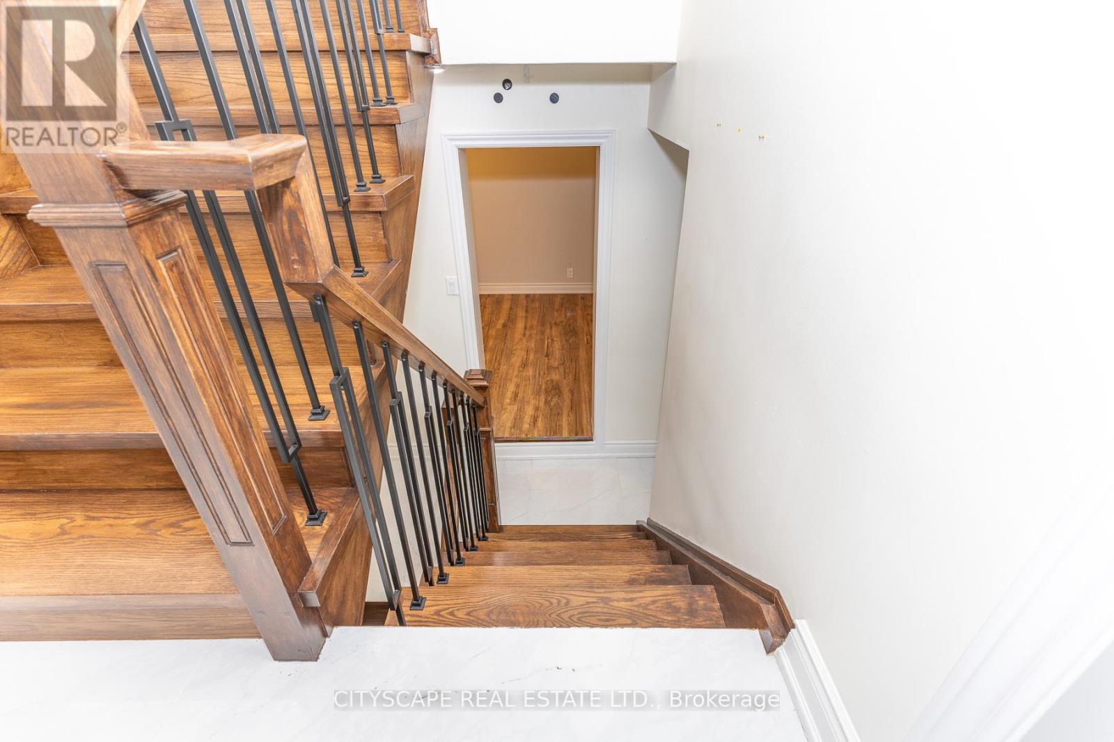 22 Sparrow Avenue, Toronto, Ontario  M6A 1L4 - Photo 25 - W12999602