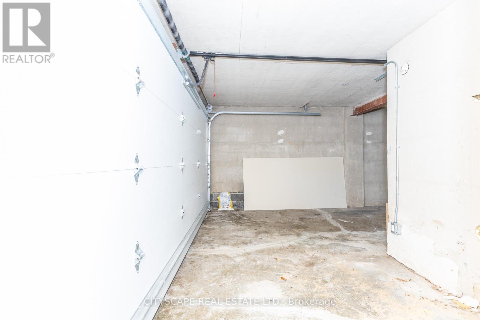 22 Sparrow Avenue, Toronto, Ontario  M6A 1L4 - Photo 28 - W12999602