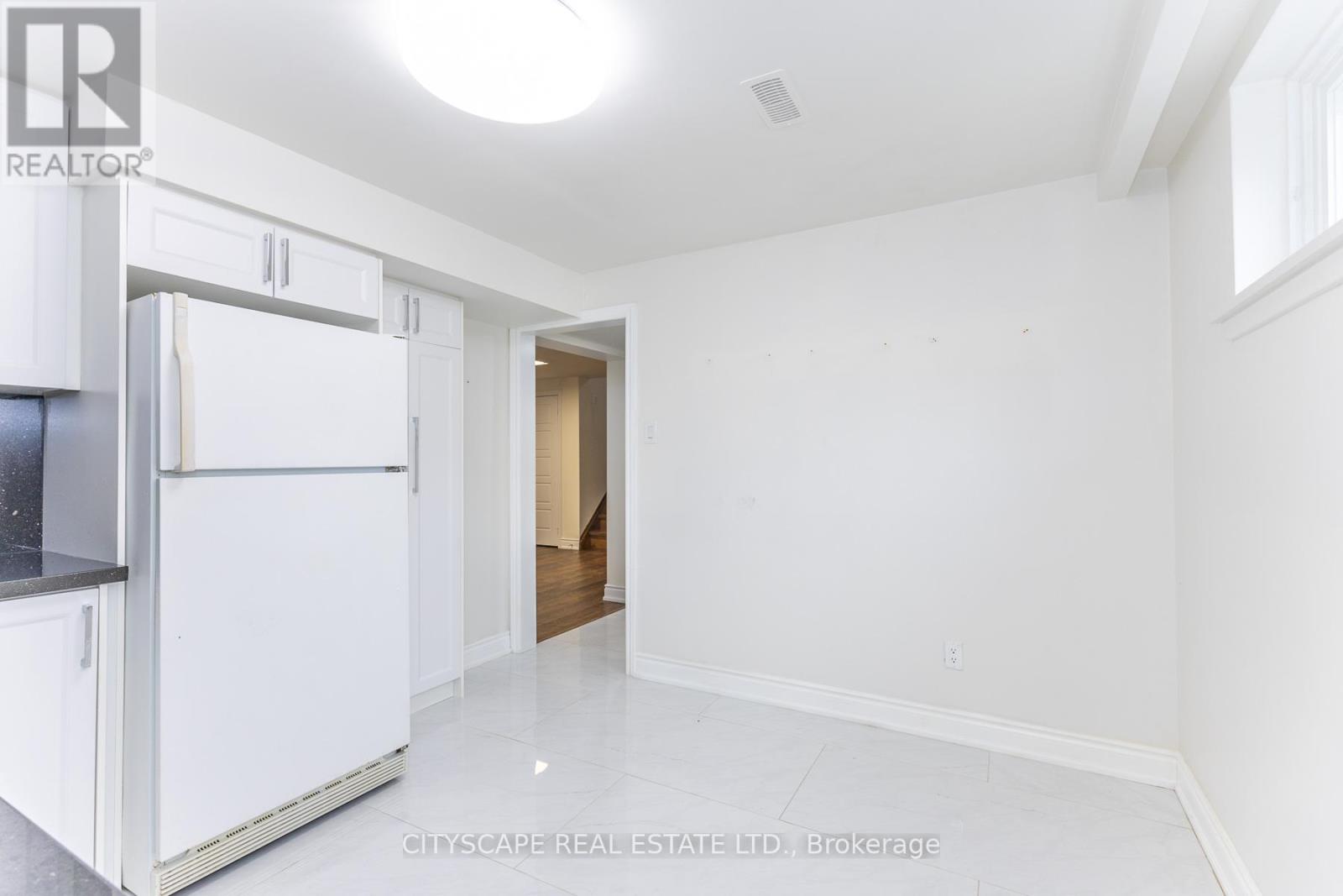 22 Sparrow Avenue, Toronto, Ontario  M6A 1L4 - Photo 36 - W12999602