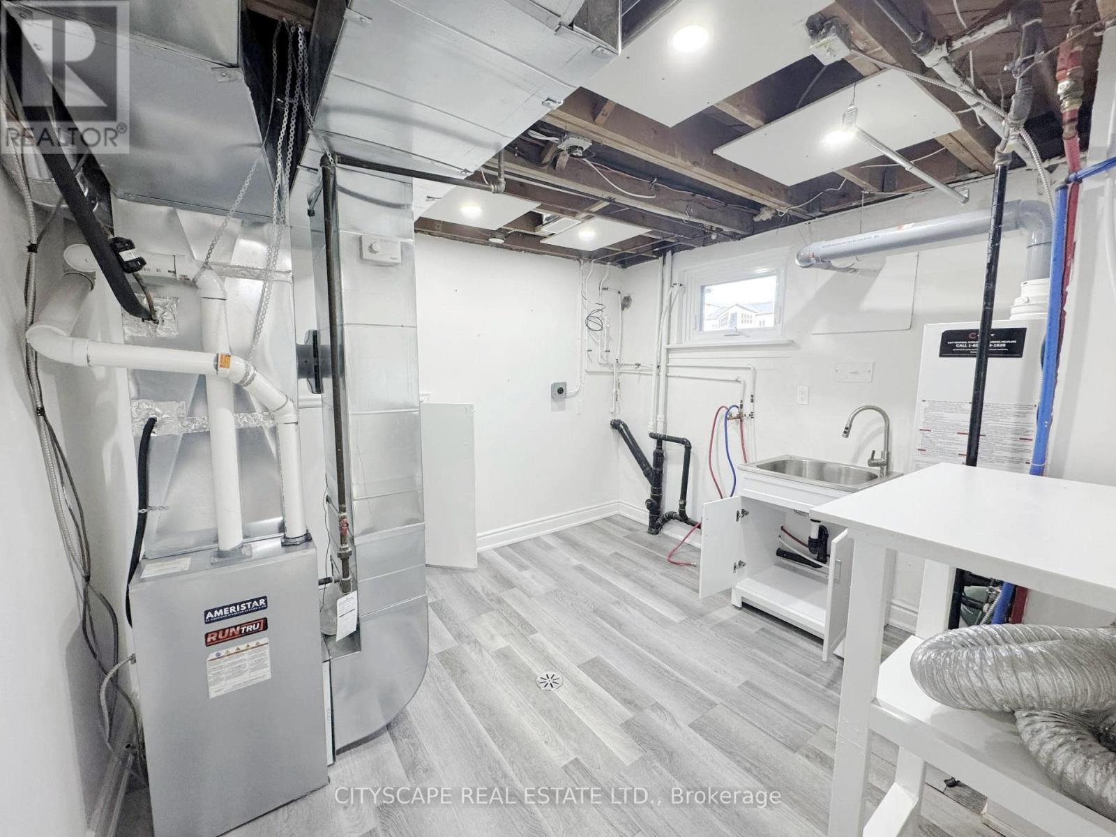 22 Sparrow Avenue, Toronto, Ontario  M6A 1L4 - Photo 38 - W12999602