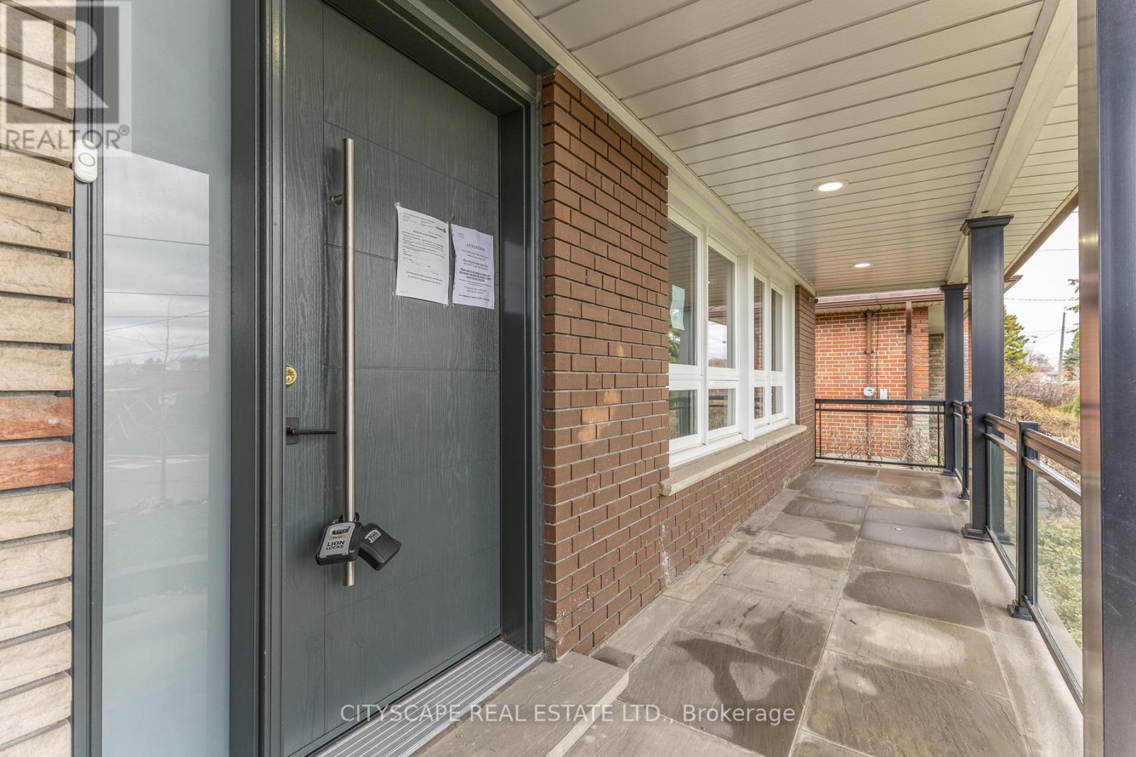 22 Sparrow Avenue, Toronto, Ontario  M6A 1L4 - Photo 6 - W12999602