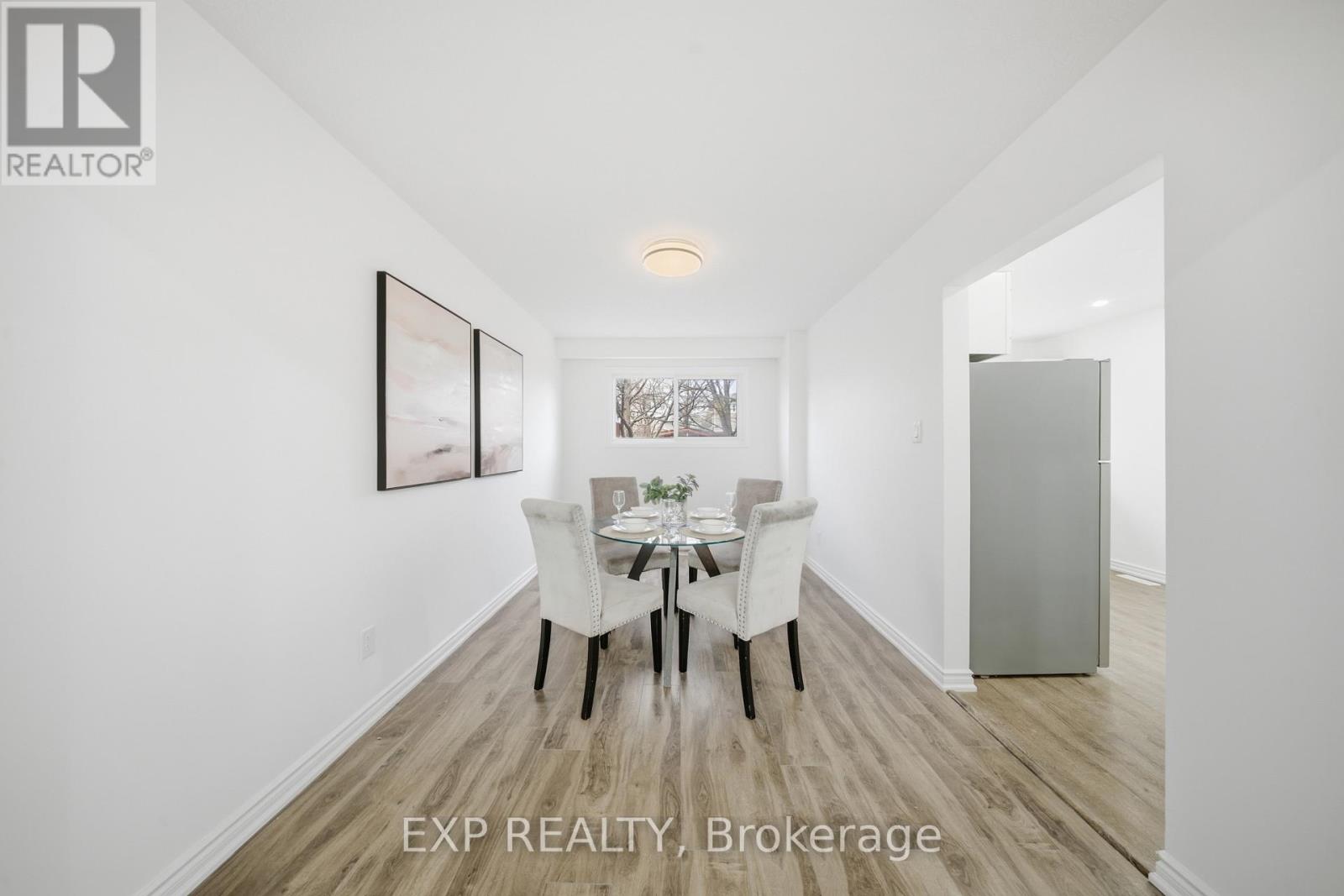 2637 Altadena Court, Mississauga, Ontario  L5K 1G1 - Photo 11 - W12999626