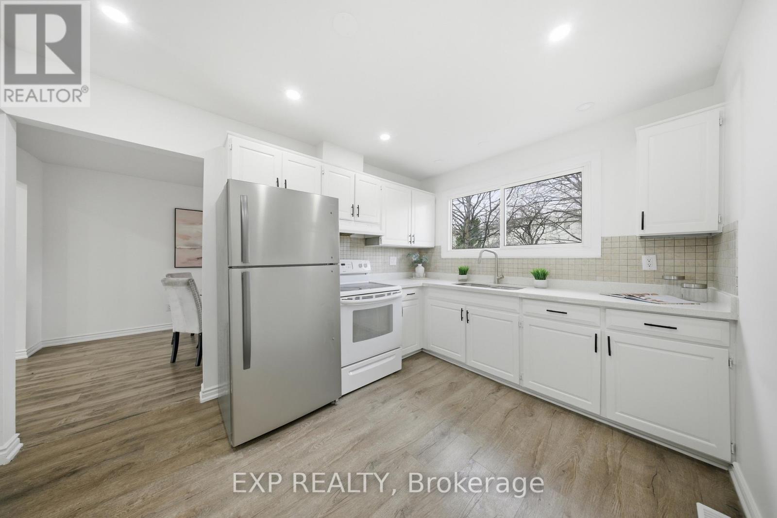 2637 Altadena Court, Mississauga, Ontario  L5K 1G1 - Photo 14 - W12999626