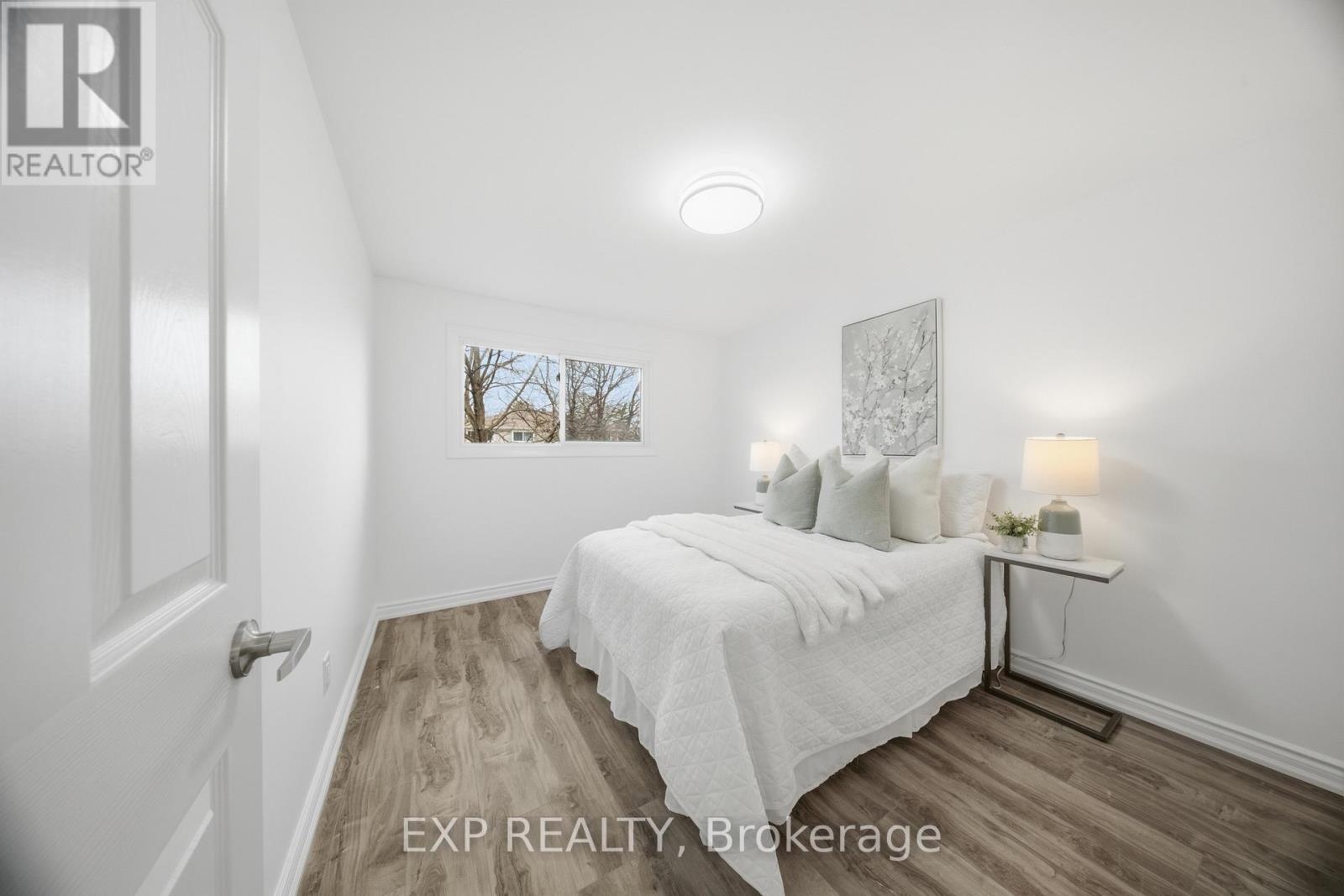 2637 Altadena Court, Mississauga, Ontario  L5K 1G1 - Photo 19 - W12999626