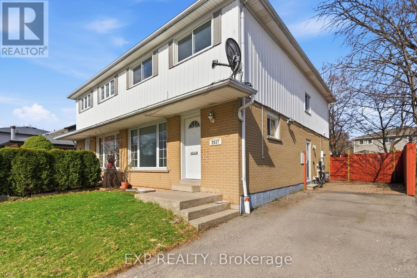 2637 Altadena Court, Mississauga, Ontario  L5K 1G1 - Photo 2 - W12999626