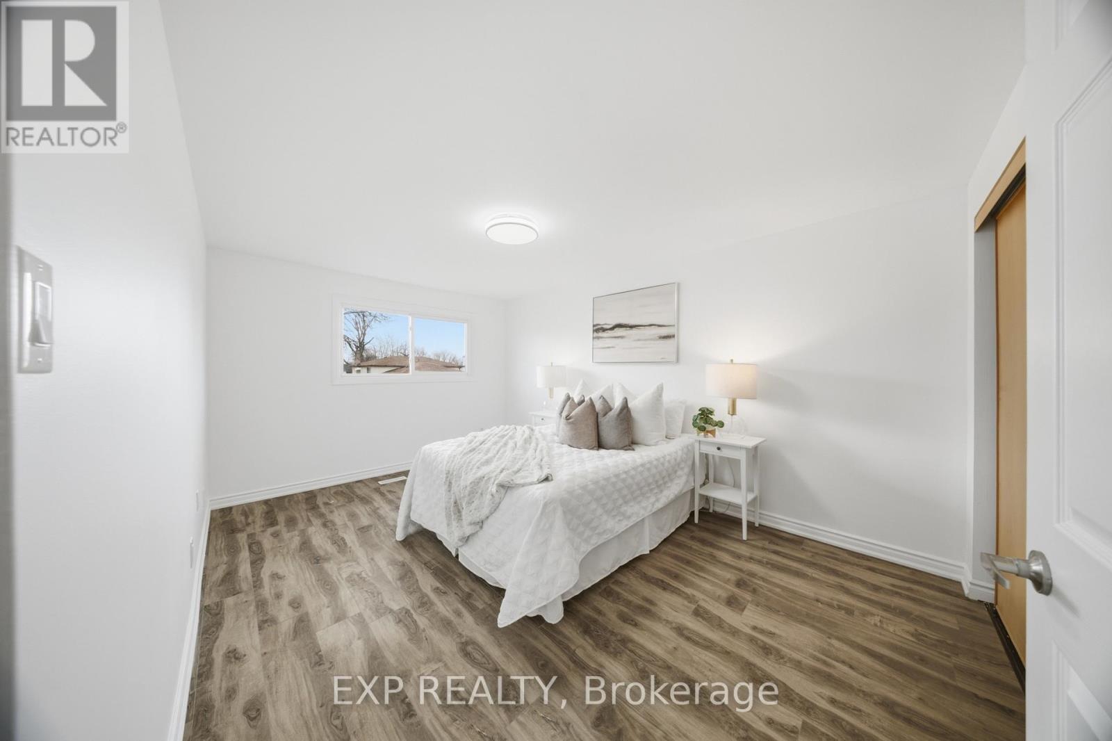 2637 Altadena Court, Mississauga, Ontario  L5K 1G1 - Photo 24 - W12999626