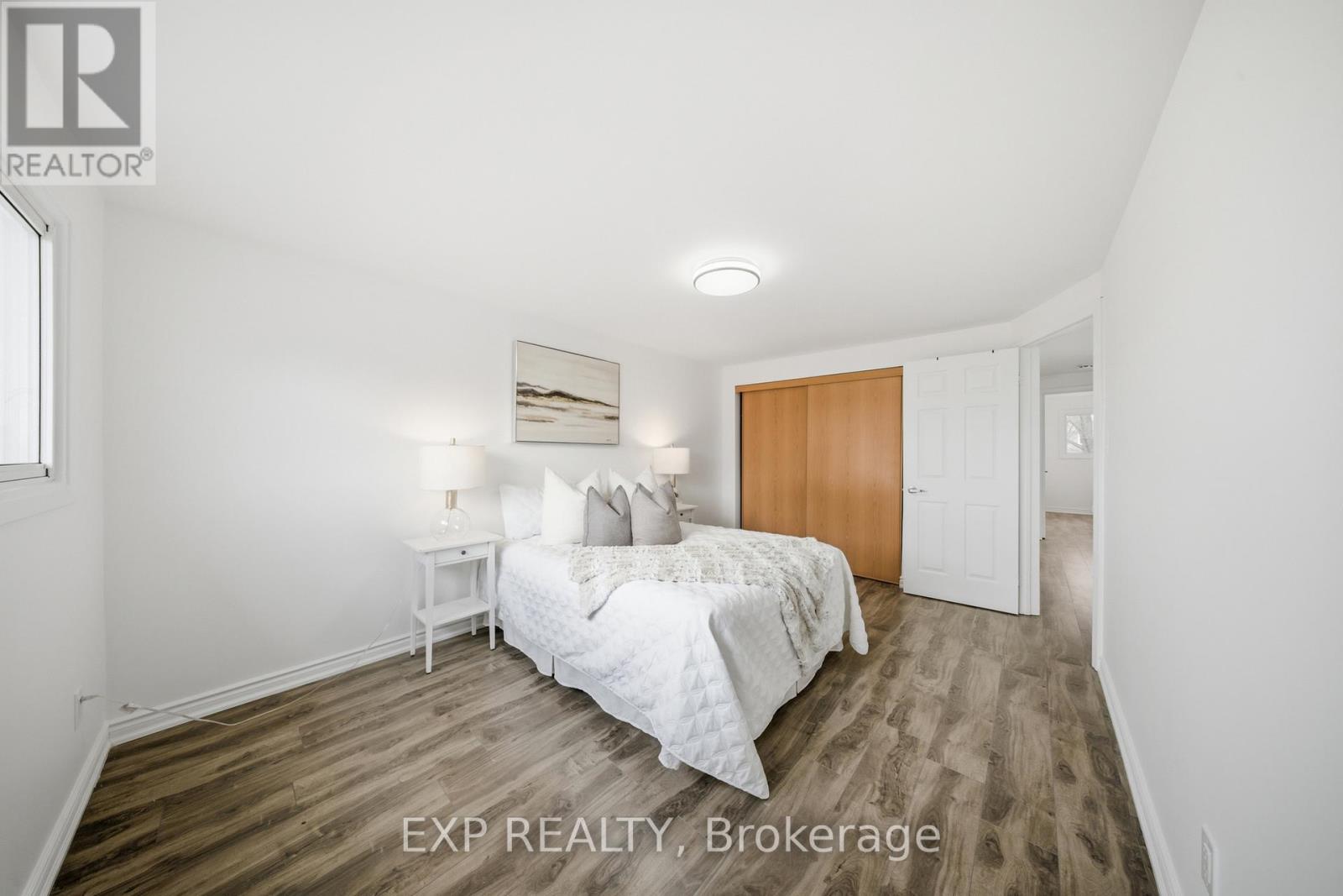 2637 Altadena Court, Mississauga, Ontario  L5K 1G1 - Photo 25 - W12999626