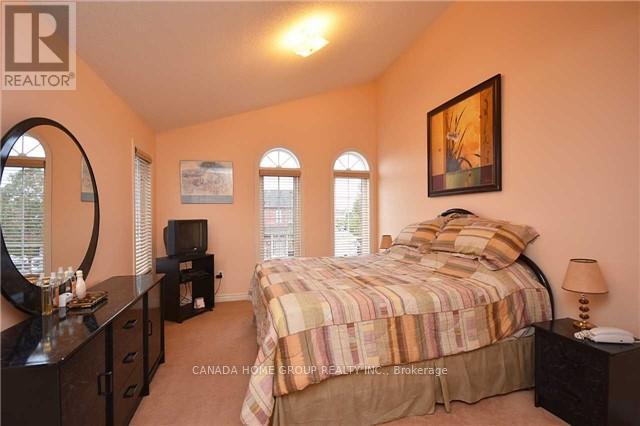 3488 Fountain Park Avenue, Mississauga, Ontario  L5M 7E5 - Photo 10 - W12999628