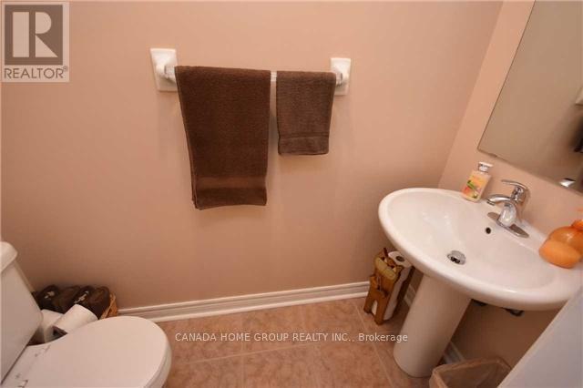 3488 Fountain Park Avenue, Mississauga, Ontario  L5M 7E5 - Photo 9 - W12999628