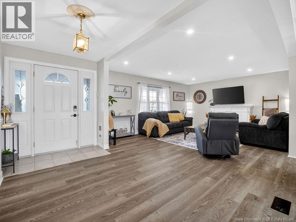 185 Twin Oaks Drive, Moncton, New Brunswick  E1G 4W4 - Photo 4 - NB136949
