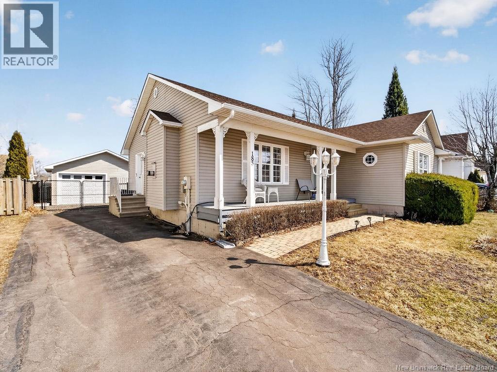 185 Twin Oaks Drive, Moncton, New Brunswick  E1G 4W4 - Photo 2 - NB136949
