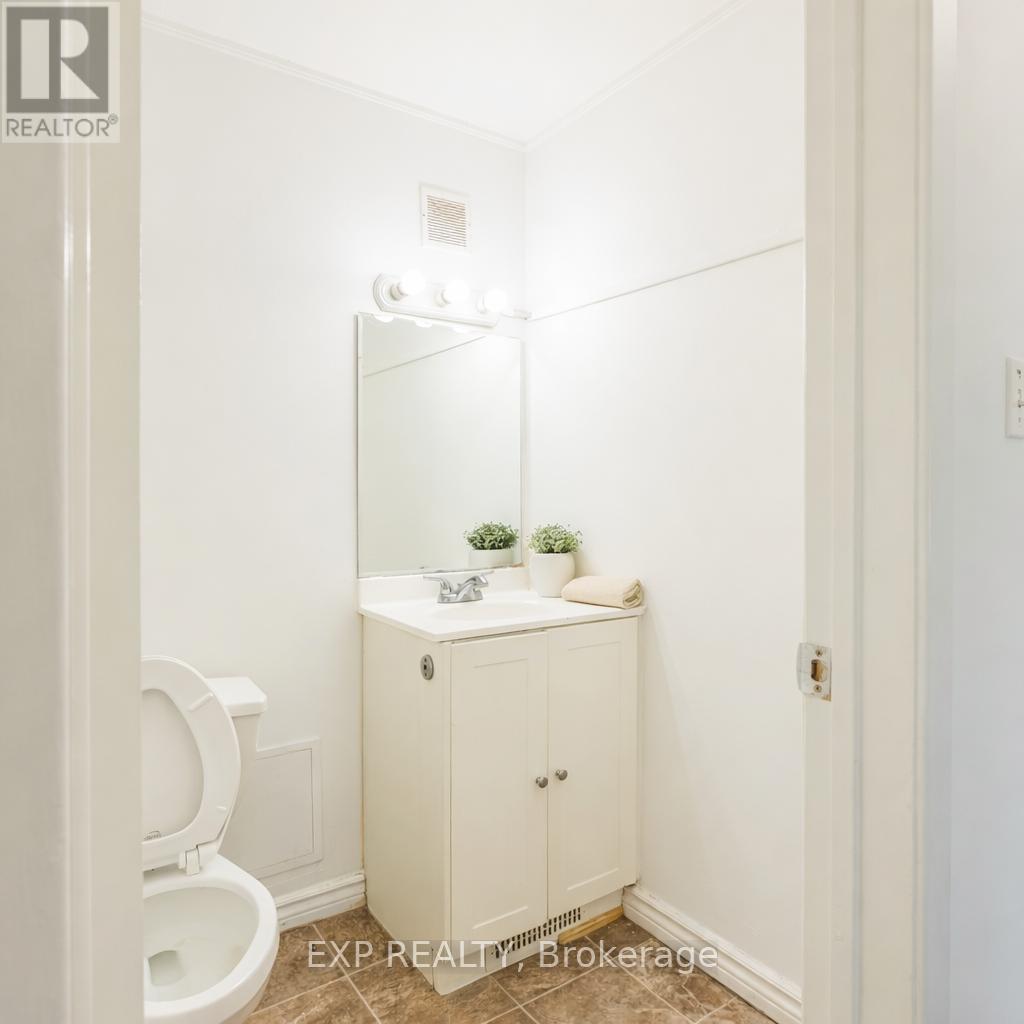 102 - 121 University Avenue E, Waterloo, Ontario N2J 4J1 - Photo 11 - X12999526