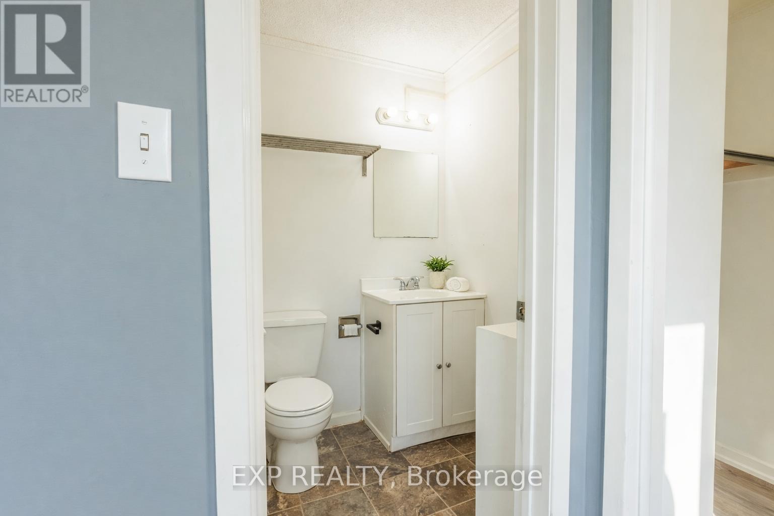 102 - 121 University Avenue E, Waterloo, Ontario N2J 4J1 - Photo 31 - X12999526