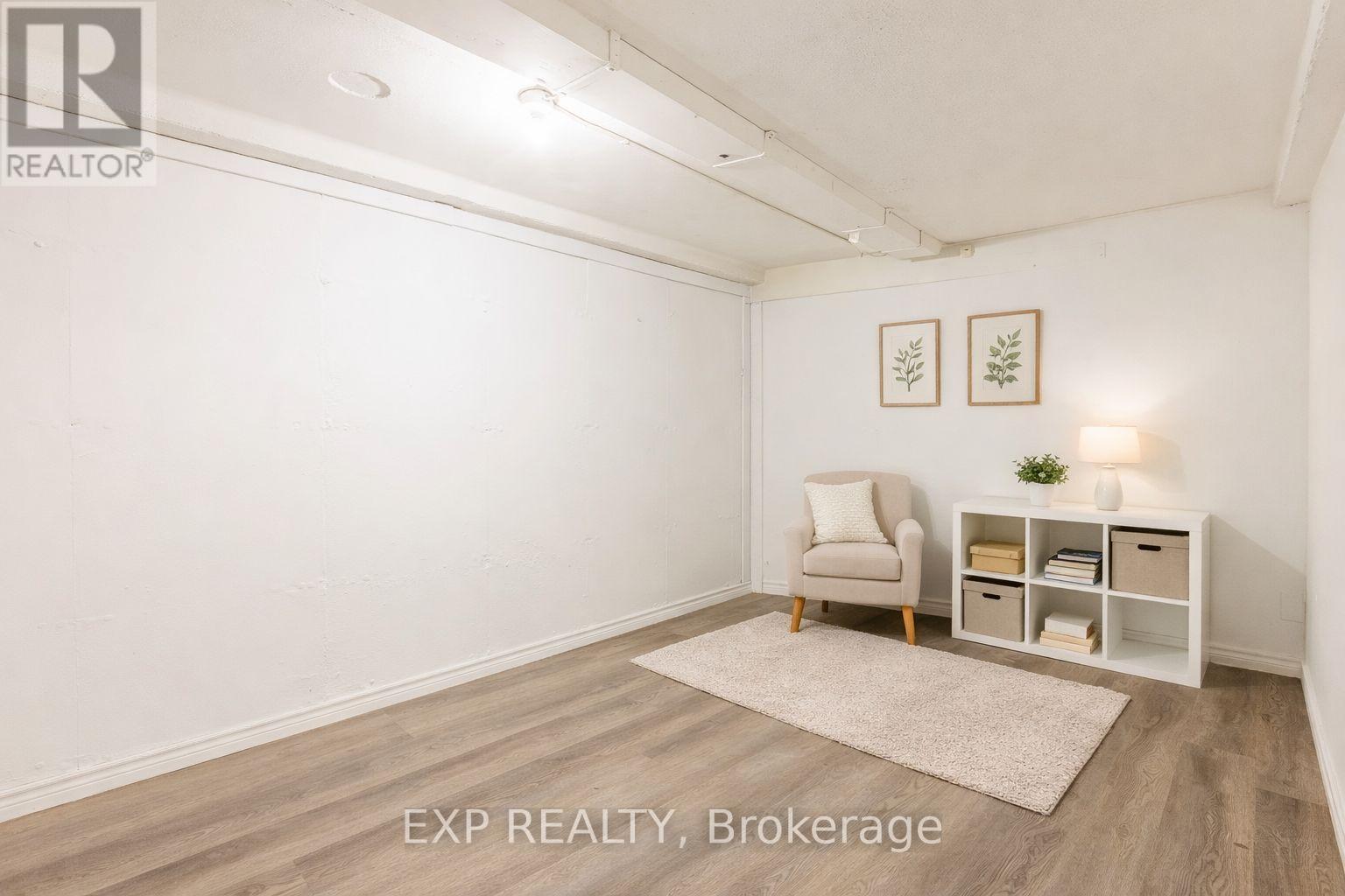 102 - 121 University Avenue E, Waterloo, Ontario N2J 4J1 - Photo 37 - X12999526