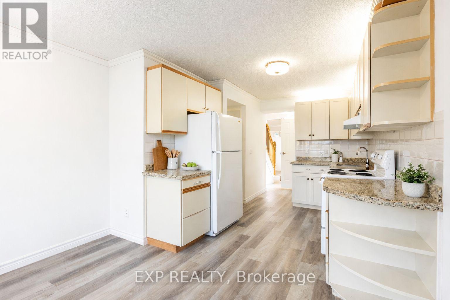 102 - 121 University Avenue E, Waterloo, Ontario N2J 4J1 - Photo 6 - X12999526