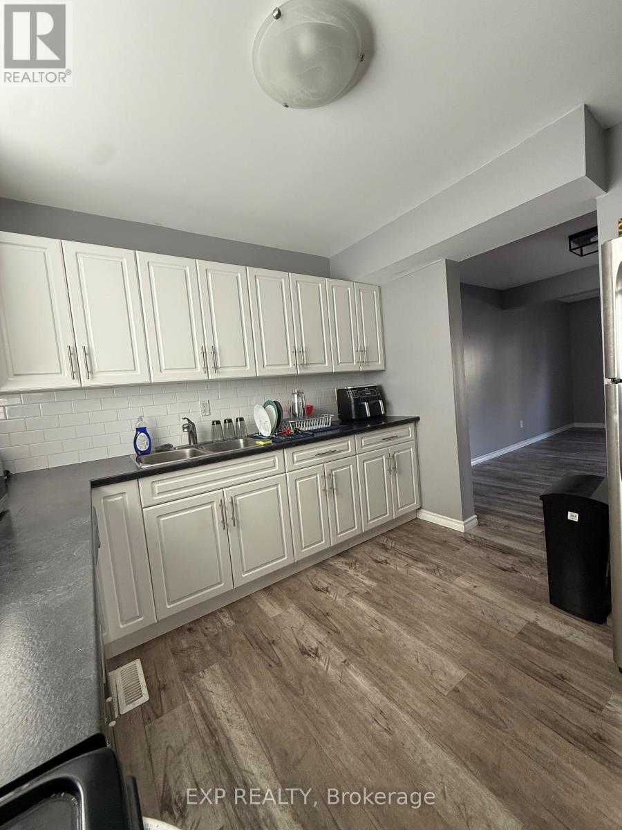 6 - 255 Northlake Drive, Waterloo, Ontario  N2V 1Z2 - Photo 13 - X12999624