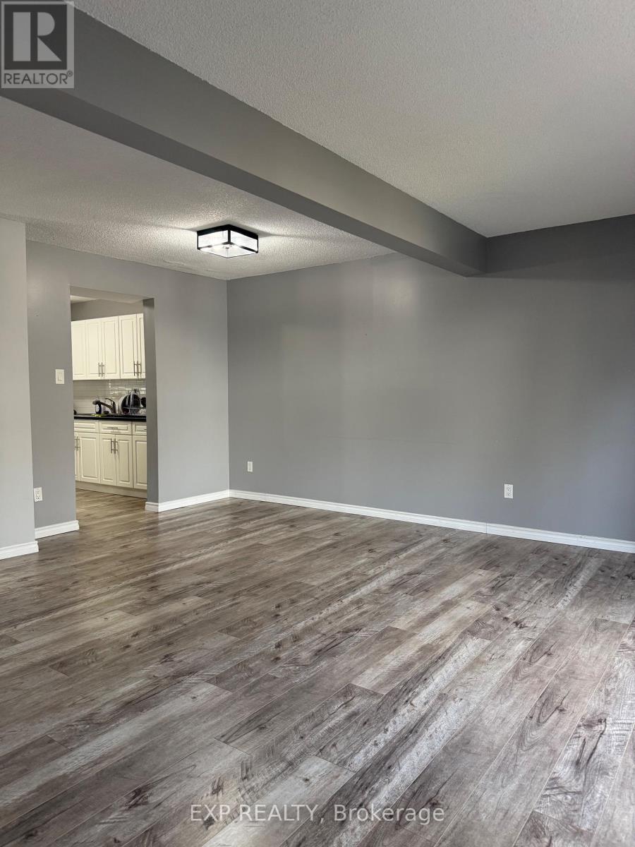 6 - 255 Northlake Drive, Waterloo, Ontario  N2V 1Z2 - Photo 2 - X12999624