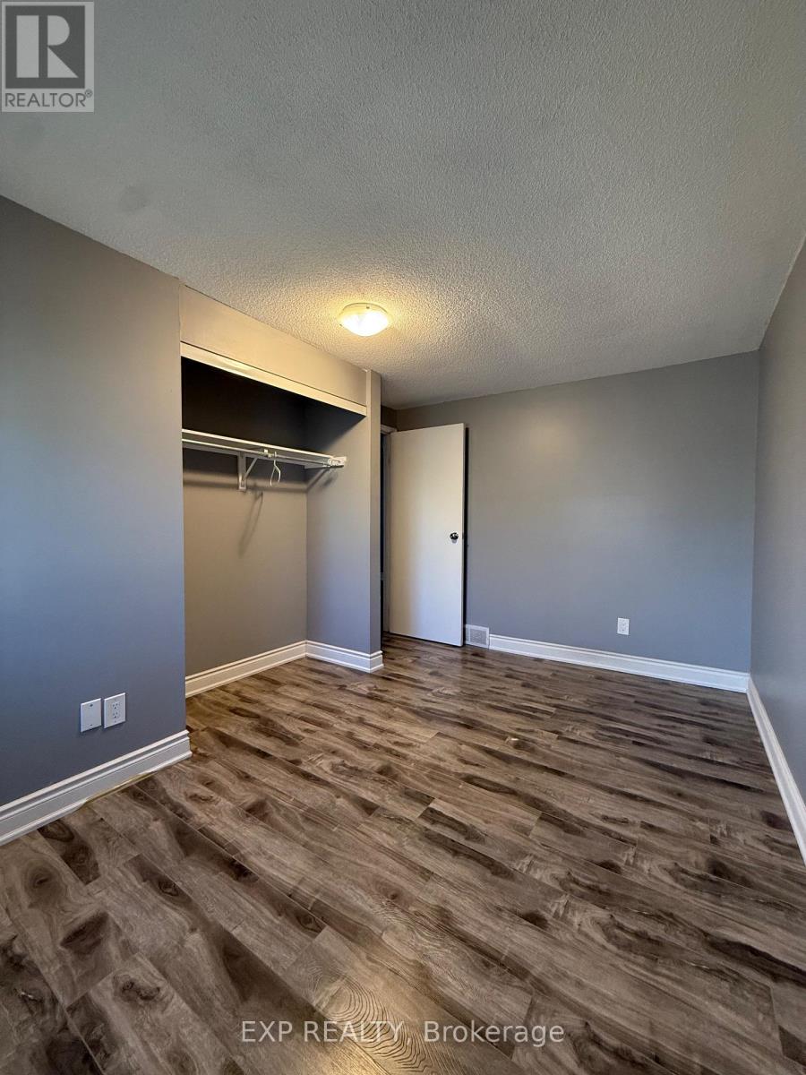 6 - 255 Northlake Drive, Waterloo, Ontario  N2V 1Z2 - Photo 7 - X12999624