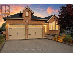 310 CHAMBERS CRESCENT, Newmarket, Ontario