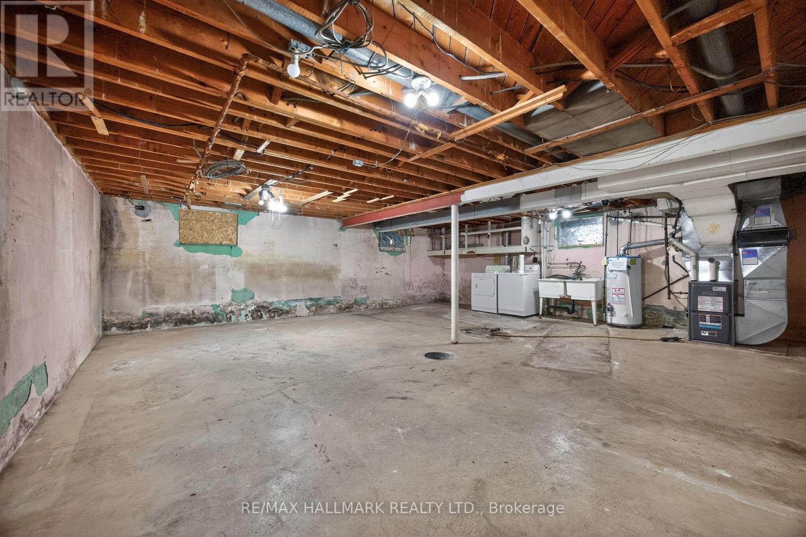 27 Nipissing Drive, Toronto, Ontario M9B 4V4 - Photo 31 - W12989522