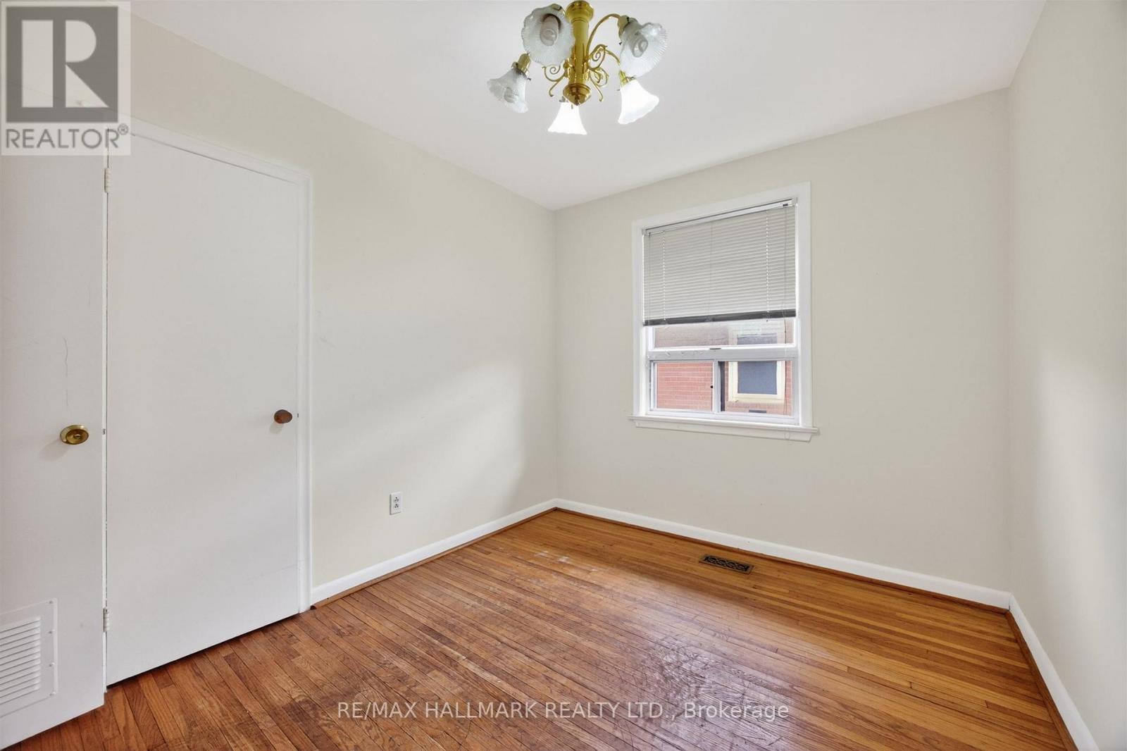 27 Nipissing Drive, Toronto, Ontario M9B 4V4 - Photo 23 - W12989522