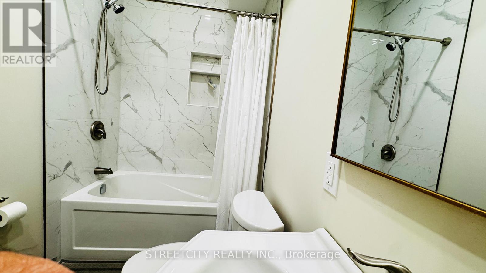 Back Unit - 346 Ashland Avenue, London East, Ontario  N5W 4E8 - Photo 17 - X12999650