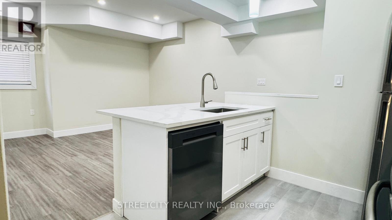 Back Unit - 346 Ashland Avenue, London East, Ontario  N5W 4E8 - Photo 24 - X12999650