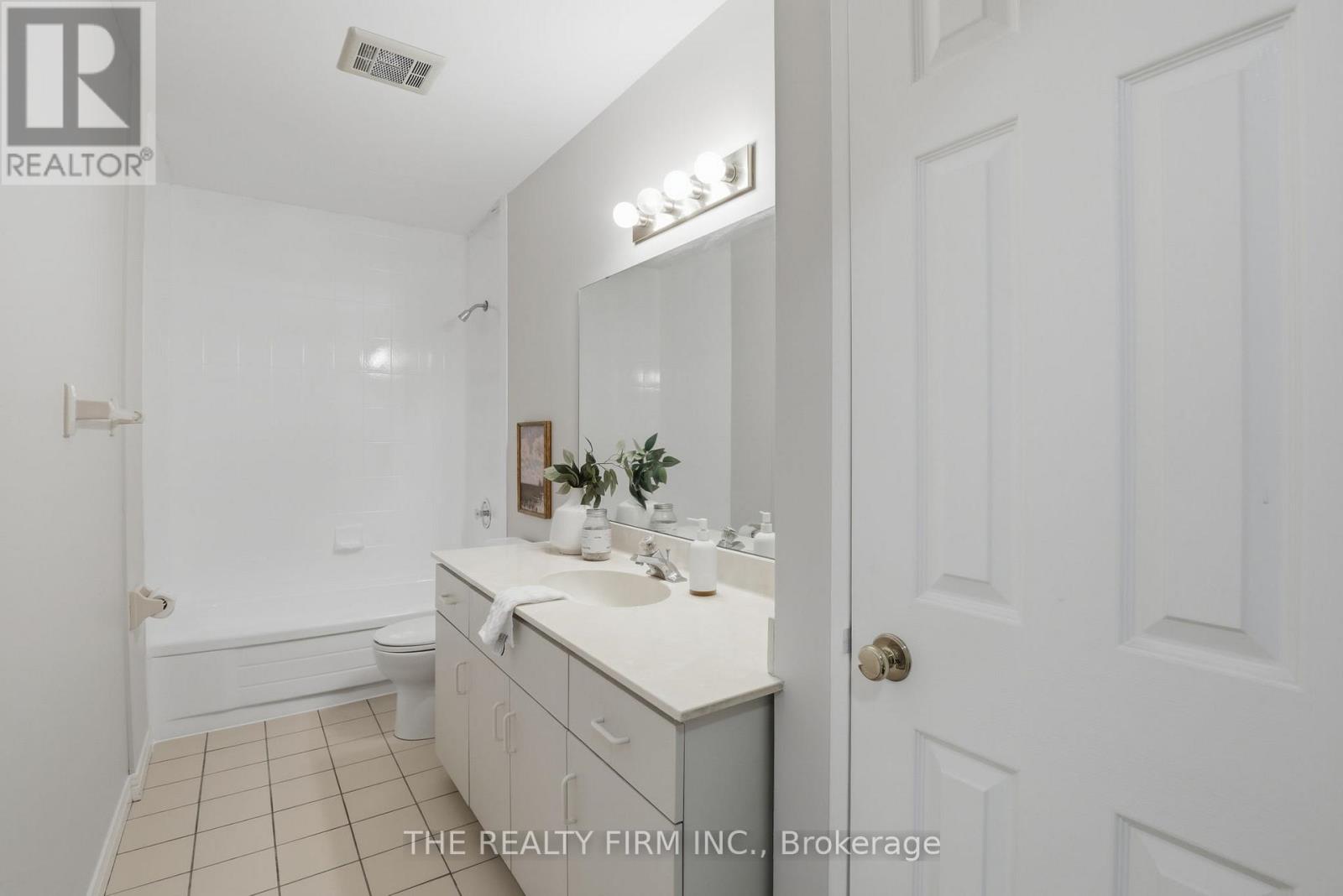 304 - 549 Ridout Street N, London East, Ontario  N6A 5N5 - Photo 24 - X12999696