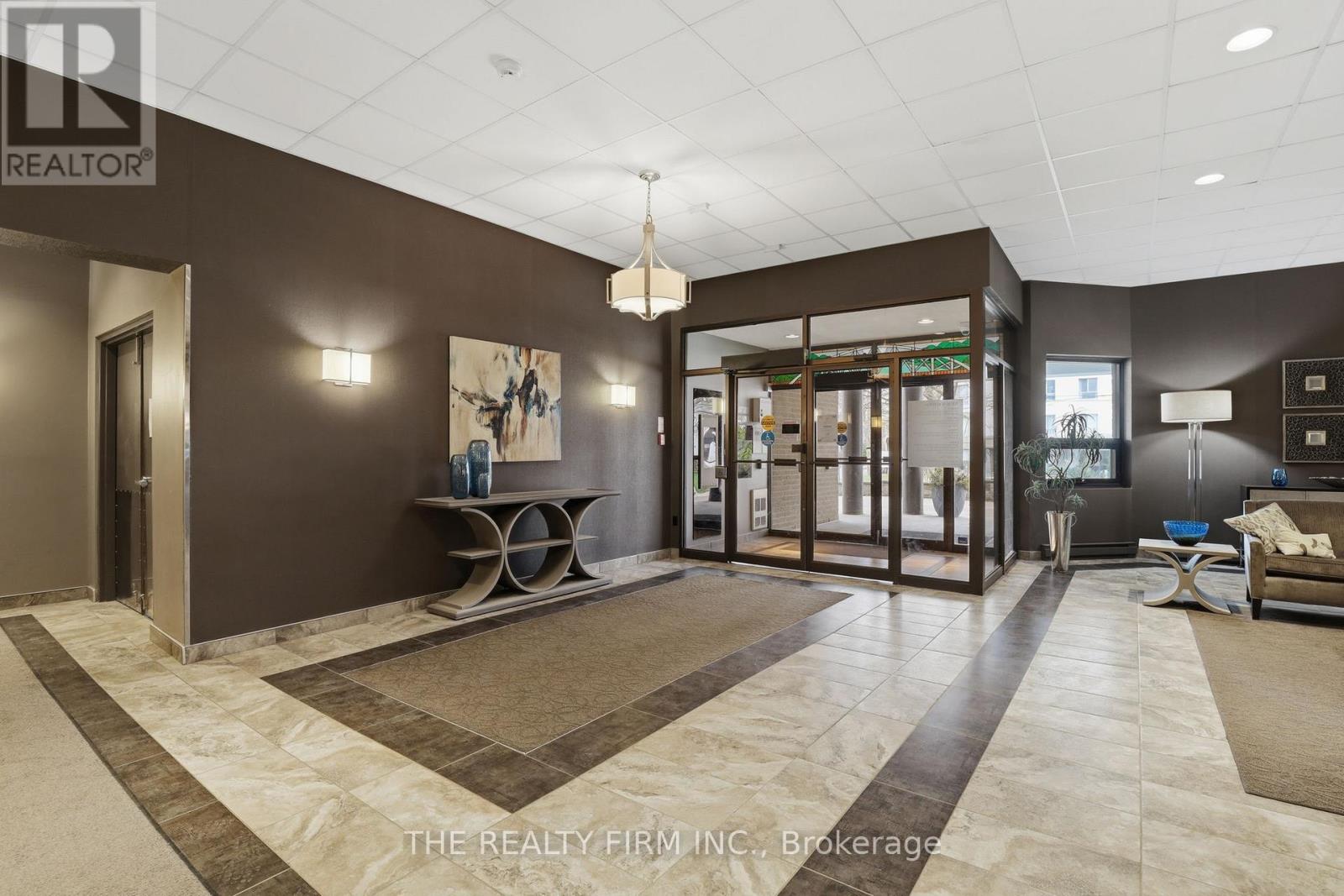 304 - 549 Ridout Street N, London East, Ontario  N6A 5N5 - Photo 3 - X12999696