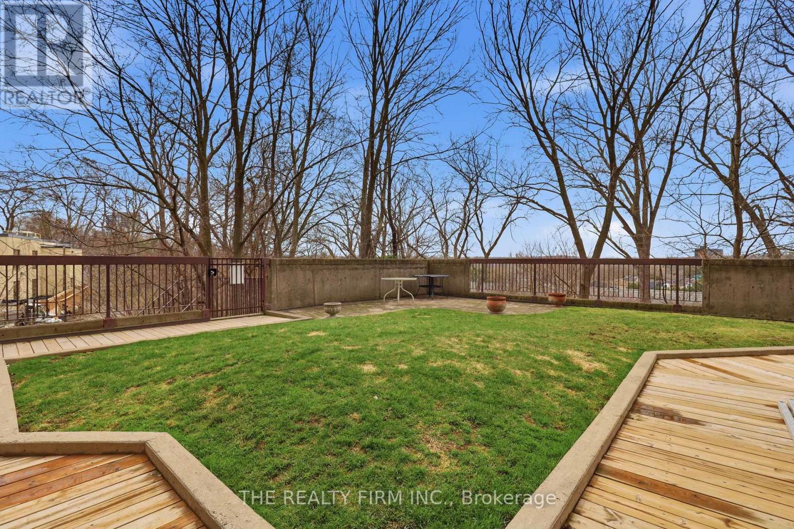 304 - 549 Ridout Street N, London East, Ontario  N6A 5N5 - Photo 30 - X12999696