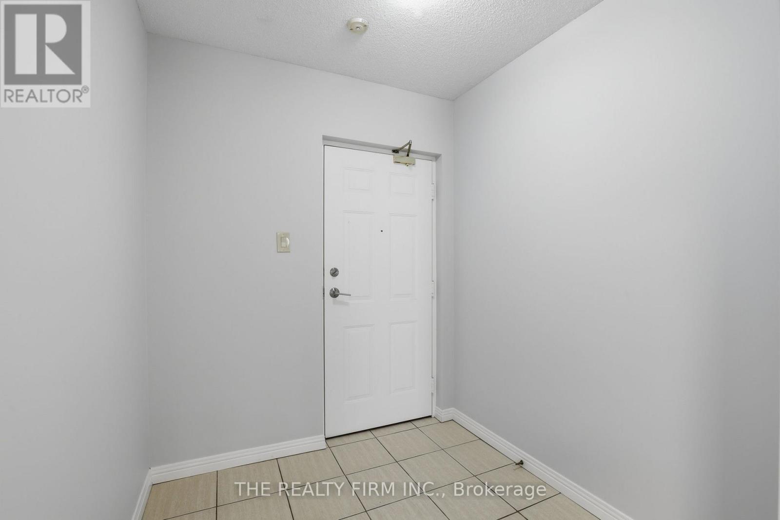 304 - 549 Ridout Street N, London East, Ontario  N6A 5N5 - Photo 6 - X12999696