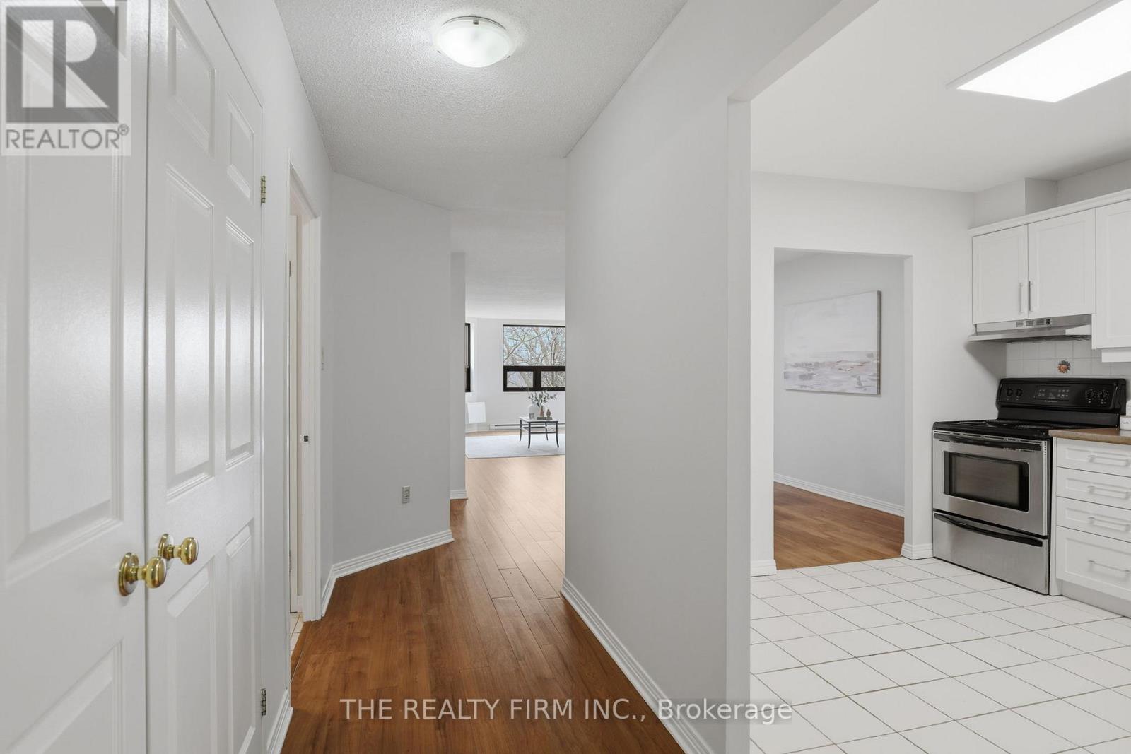 304 - 549 Ridout Street N, London East, Ontario  N6A 5N5 - Photo 7 - X12999696