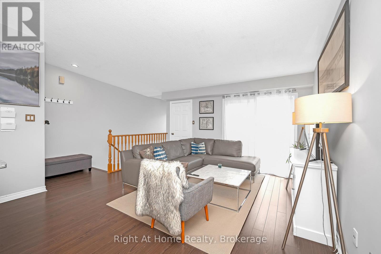 706 - 1701 Lampman Avenue, Burlington, Ontario  L7L 6R7 - Photo 12 - W12999652