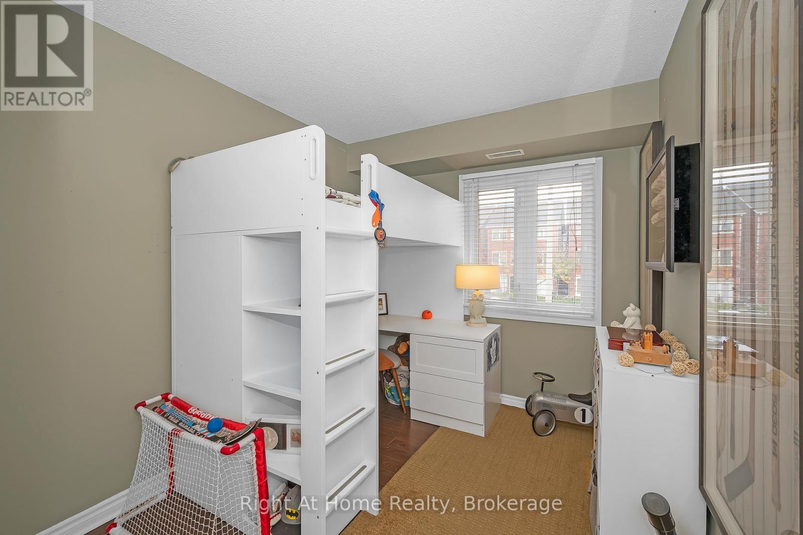 706 - 1701 Lampman Avenue, Burlington, Ontario  L7L 6R7 - Photo 28 - W12999652