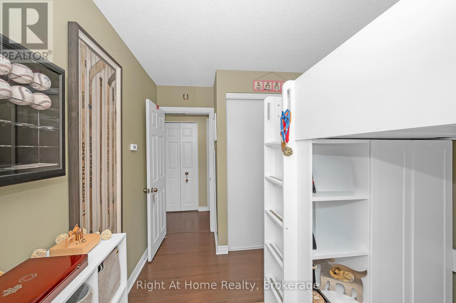 706 - 1701 Lampman Avenue, Burlington, Ontario  L7L 6R7 - Photo 29 - W12999652