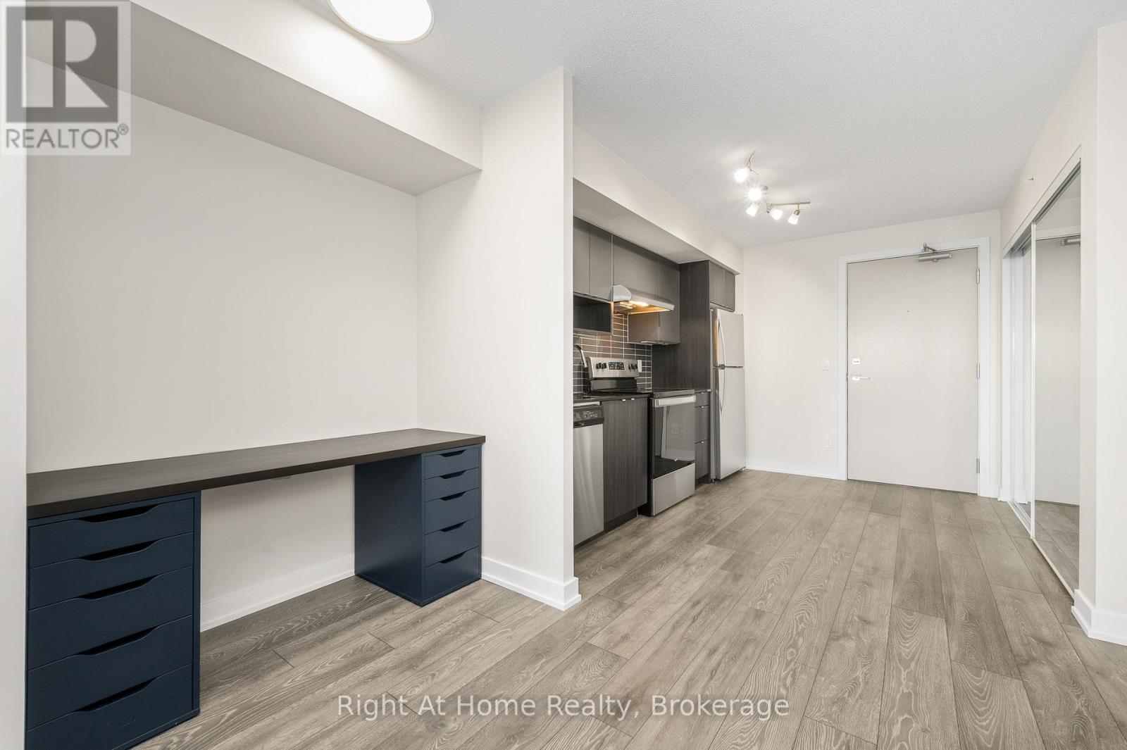 B426 - 1119 Cooke Boulevard, Burlington, Ontario  L7T 0C7 - Photo 15 - W12999658