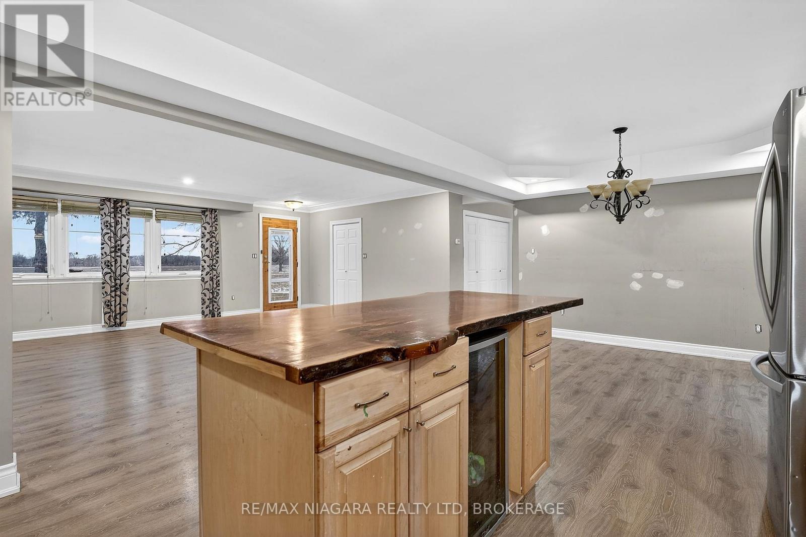 3818 Elm Street, Port Colborne, Ontario  L3K 5V5 - Photo 11 - X12999648