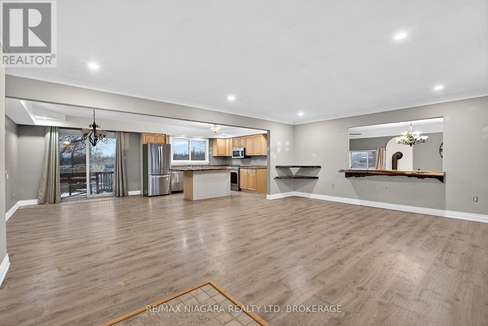 3818 Elm Street, Port Colborne, Ontario  L3K 5V5 - Photo 4 - X12999648