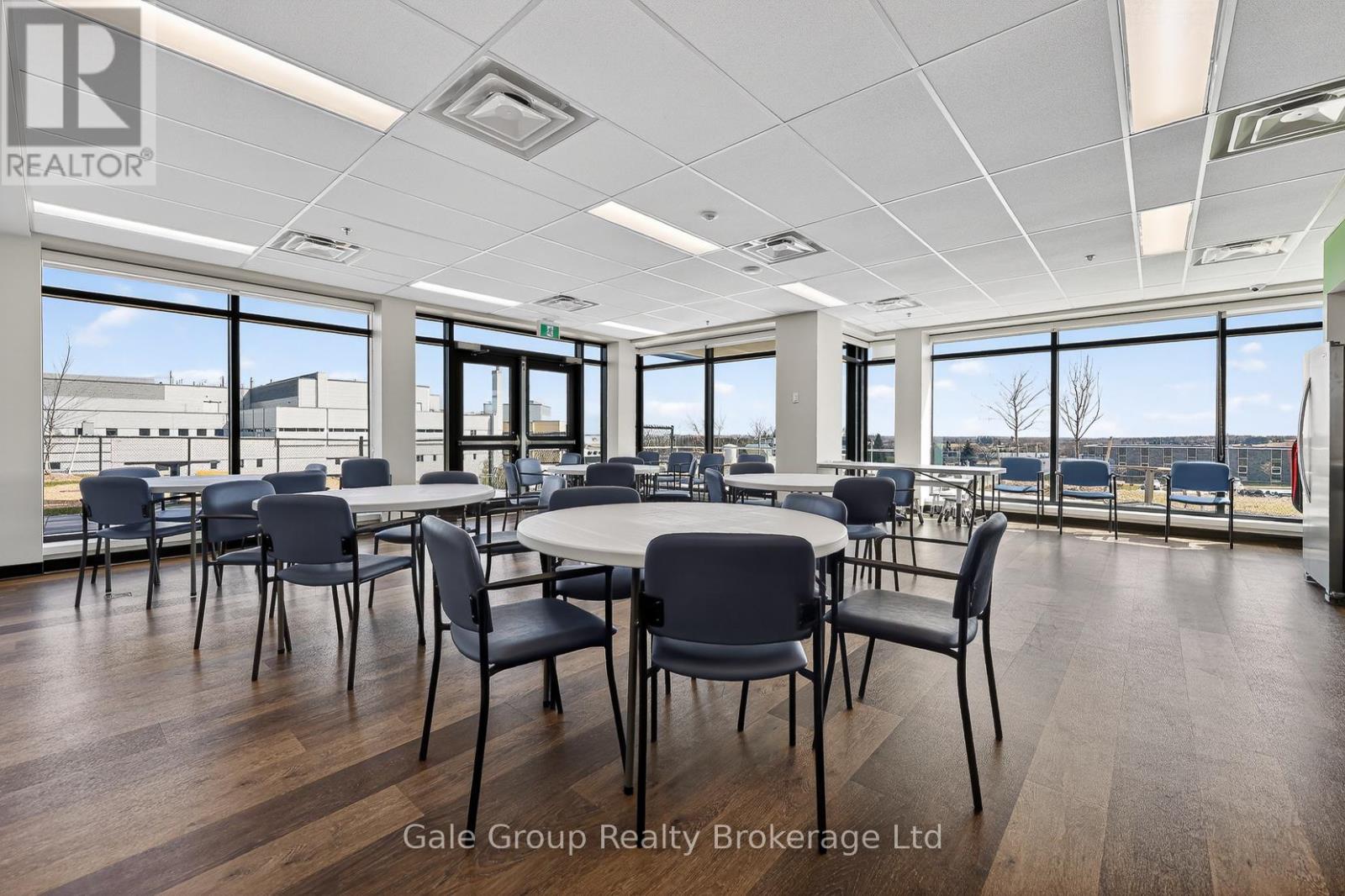 201 - 785 Southwood Way, Woodstock, Ontario N4V 1G5 - Photo 16 - X12999728