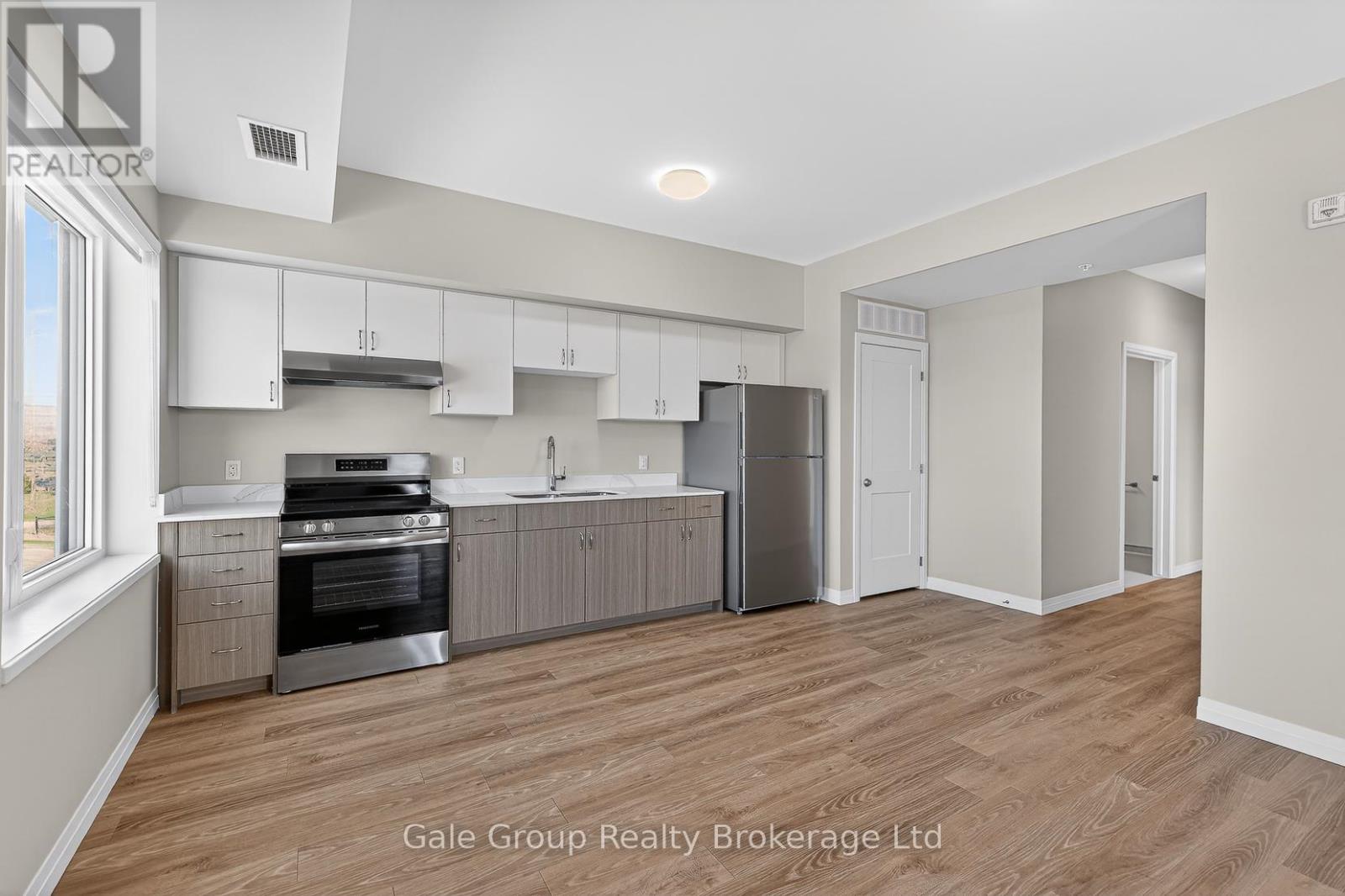 201 - 785 Southwood Way, Woodstock, Ontario N4V 1G5 - Photo 8 - X12999728