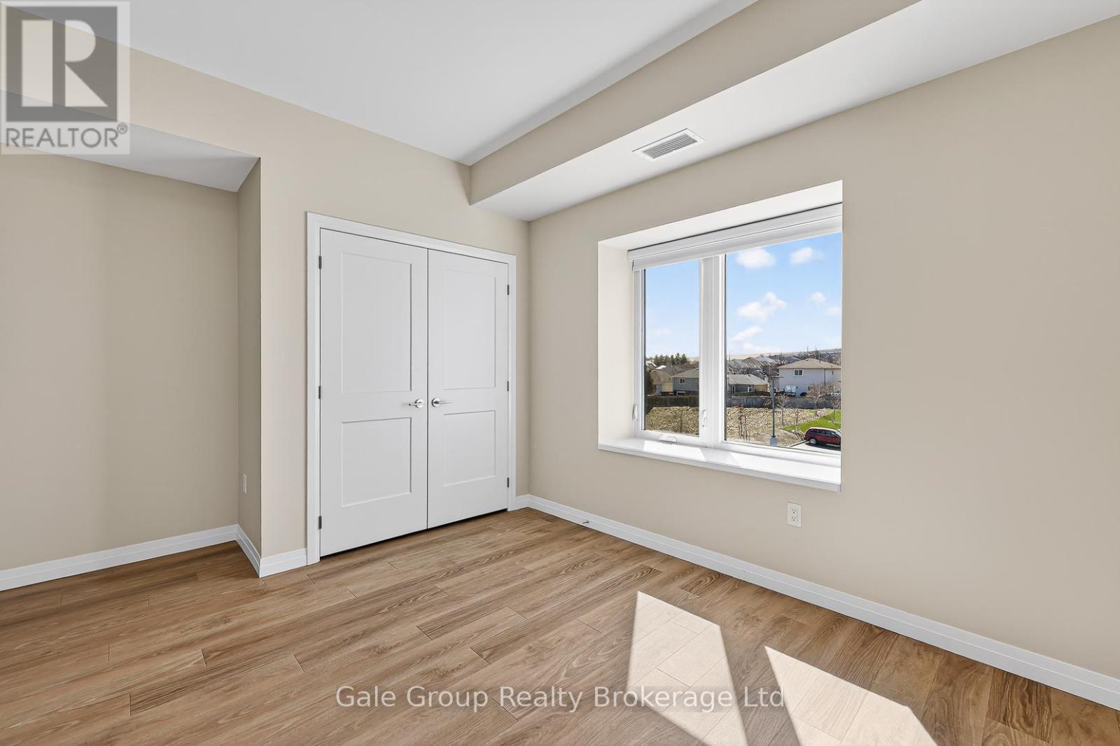 314 - 785 Southwood Way, Woodstock, Ontario N4V 1G5 - Photo 10 - X12999730