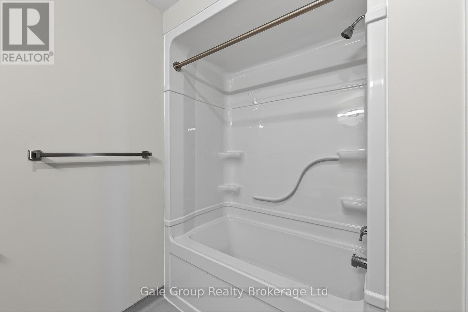 314 - 785 Southwood Way, Woodstock, Ontario N4V 1G5 - Photo 12 - X12999730