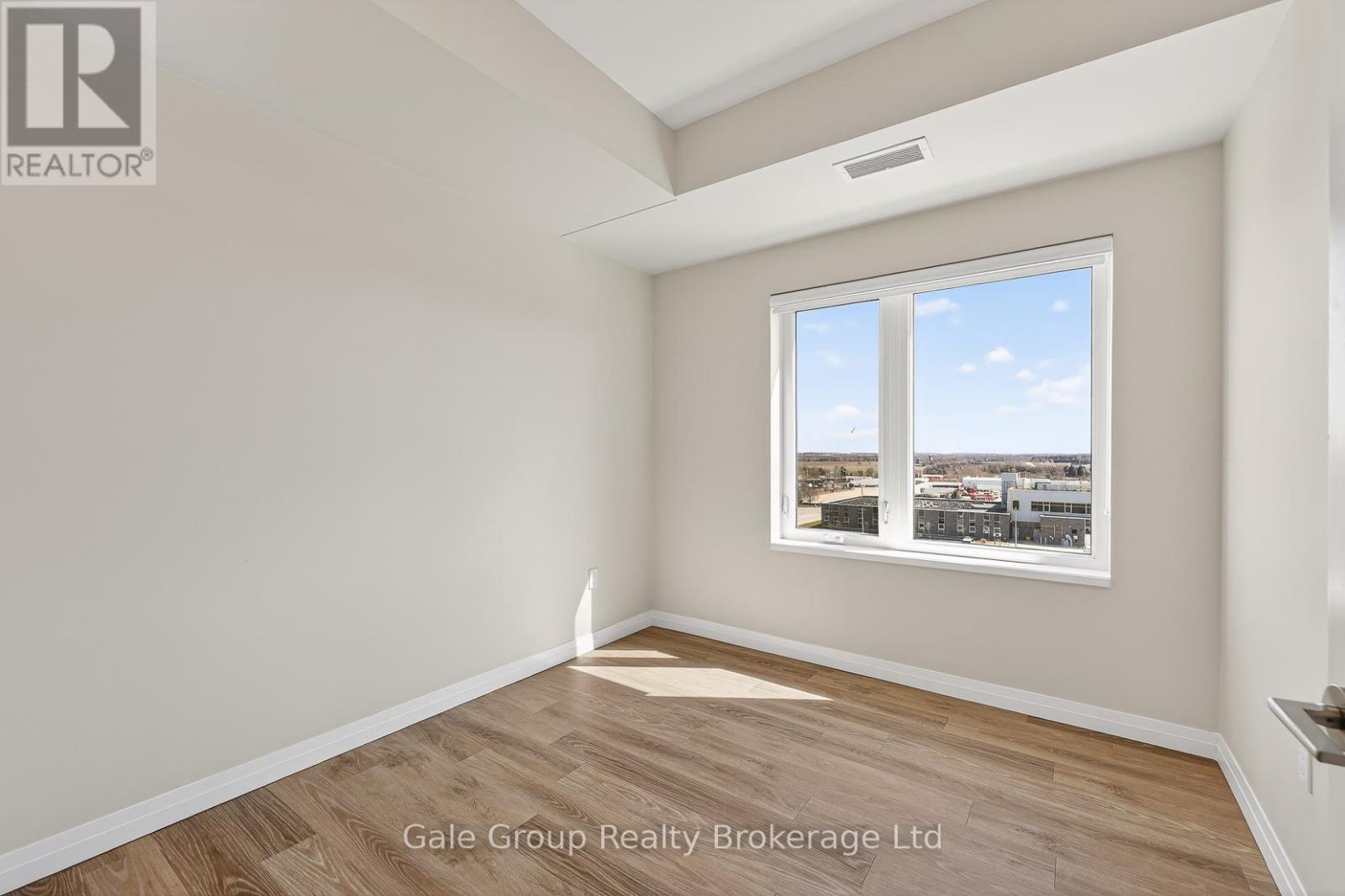 314 - 785 Southwood Way, Woodstock, Ontario N4V 1G5 - Photo 7 - X12999730