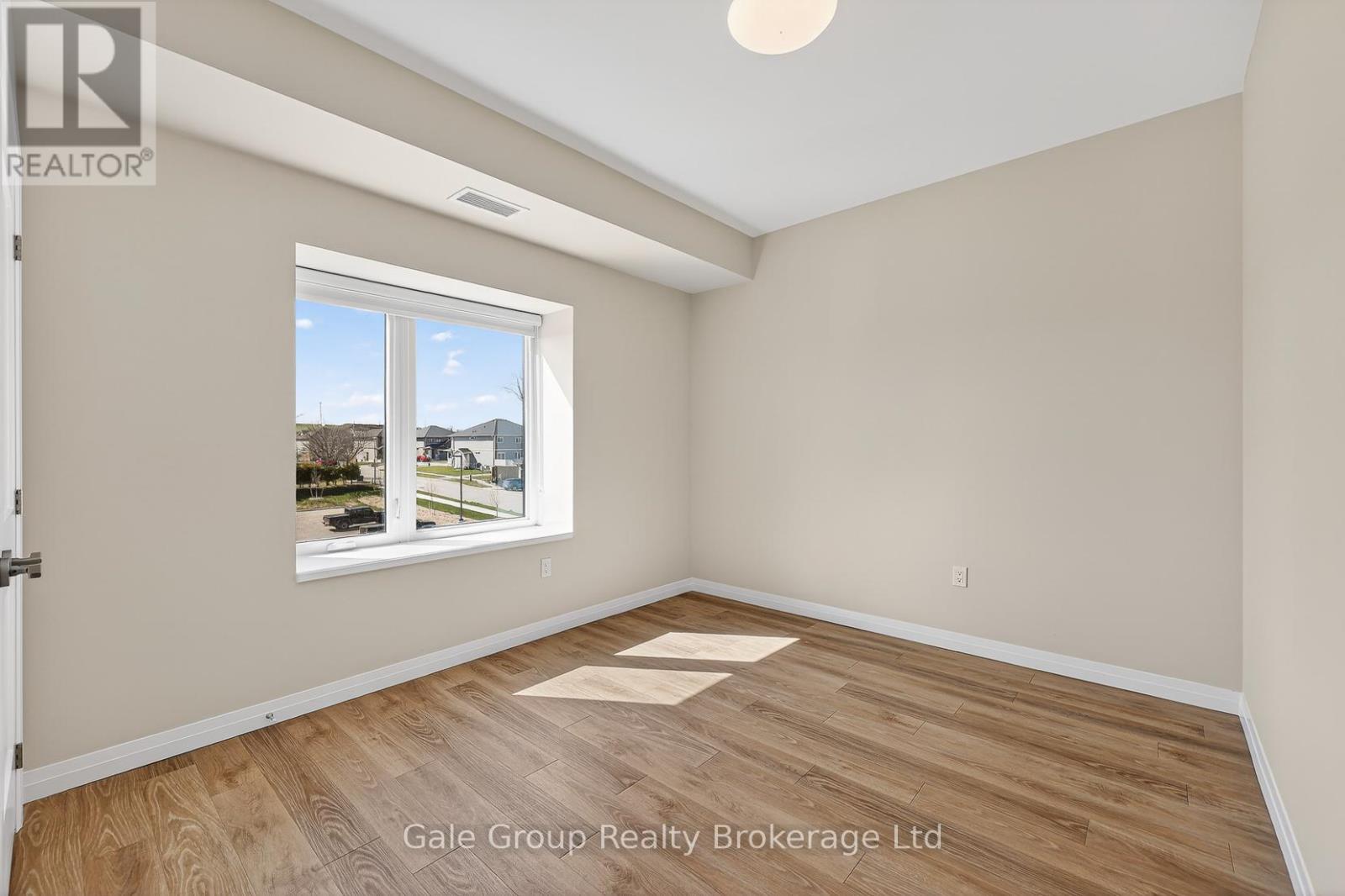 314 - 785 Southwood Way, Woodstock, Ontario N4V 1G5 - Photo 9 - X12999730