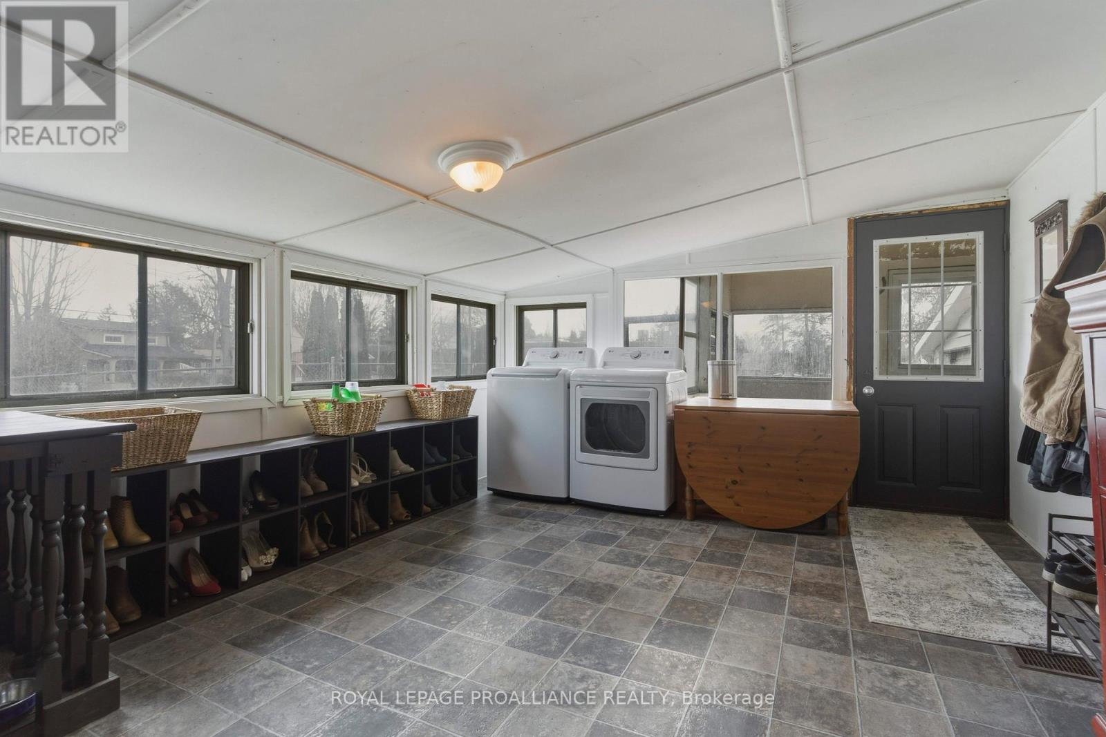 18 Quabbin Road, Front Of Yonge, Ontario  K0E 1R0 - Photo 13 - X12999716