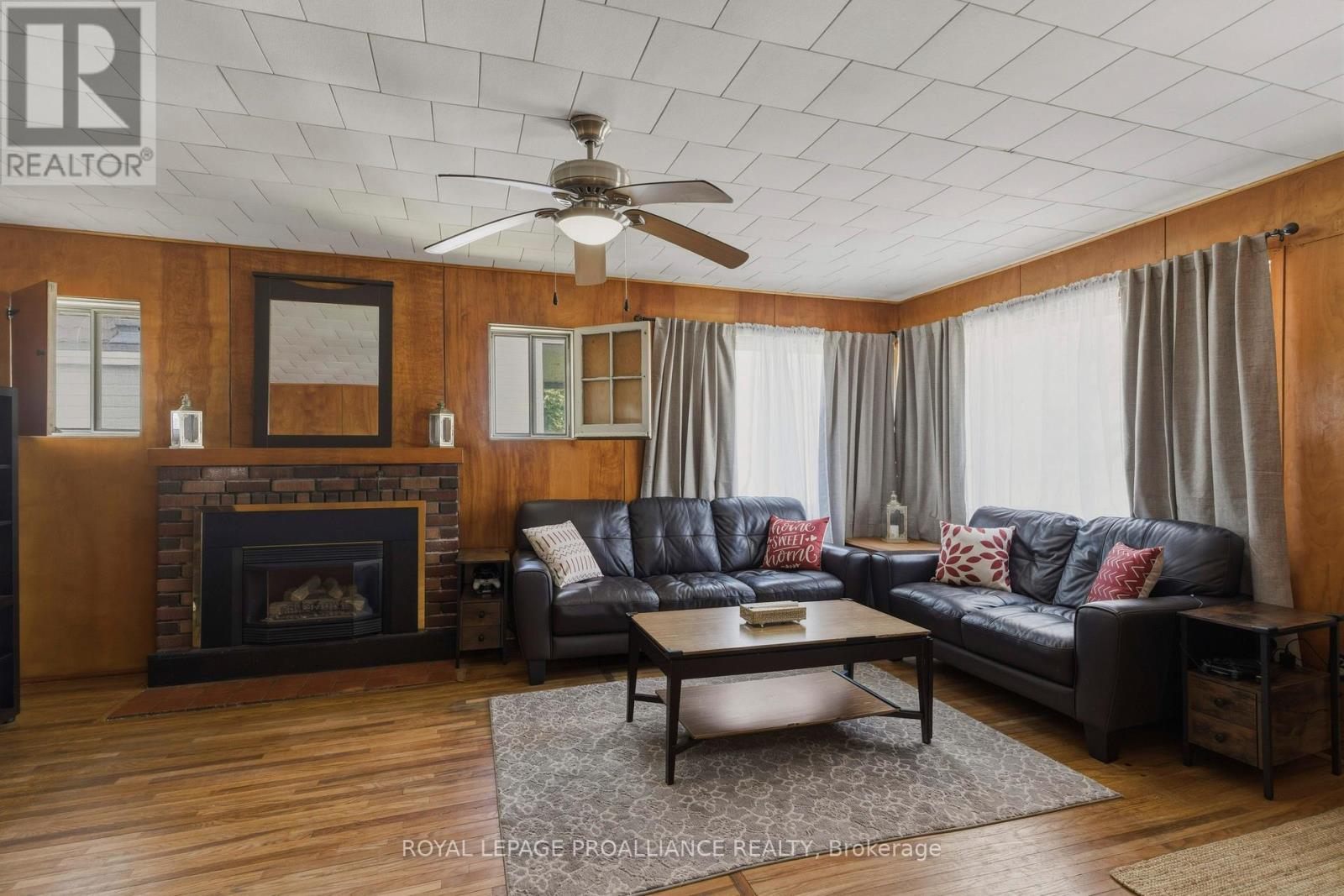 18 Quabbin Road, Front Of Yonge, Ontario  K0E 1R0 - Photo 3 - X12999716